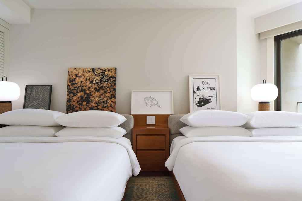 2 Queen Beds with Resort View