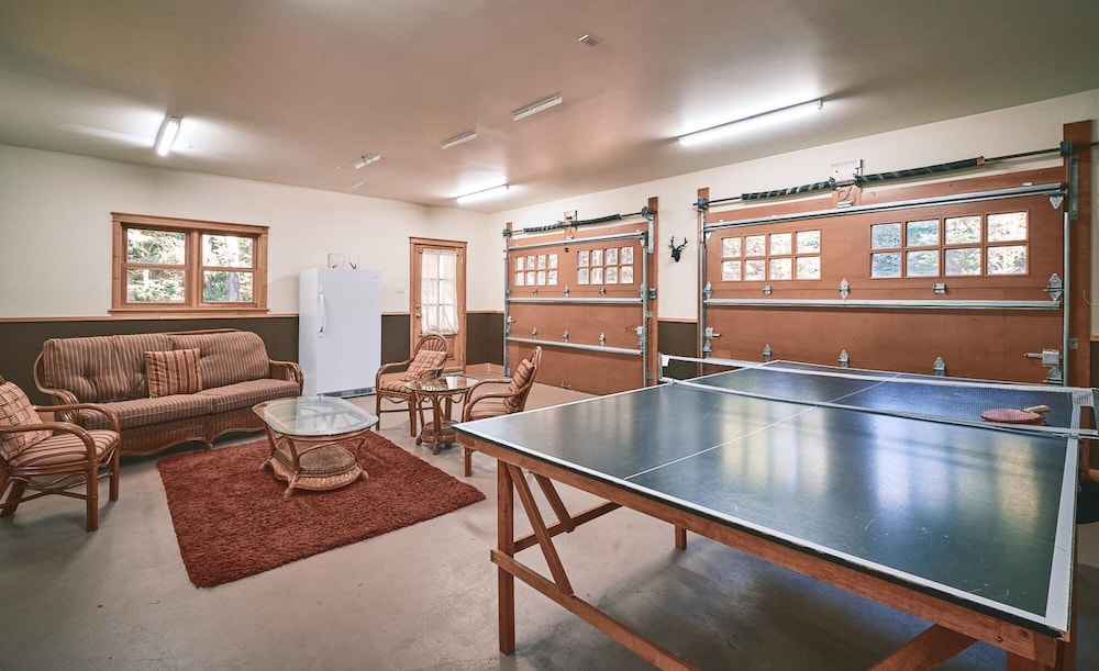 Executive Plus 44 - Majestic log Chalet With hot tub Sauna Heated Pool and Close to Activities, Kuva 13