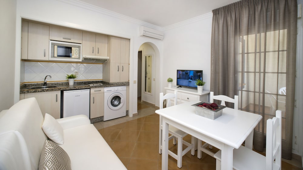 Apartment, 1 Bedroom (2 adults + 2 children) photo 3