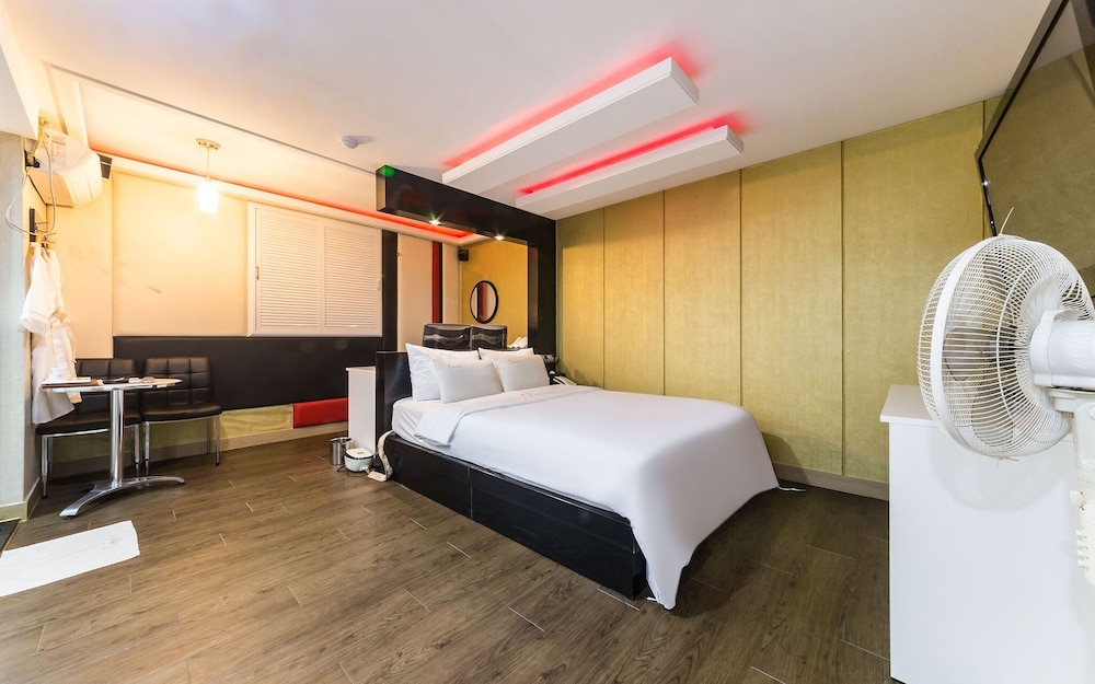 Room (Special Room)