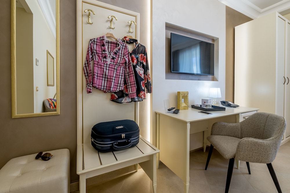 Luxury Double or Twin Room, City View (203) - Photo 5
