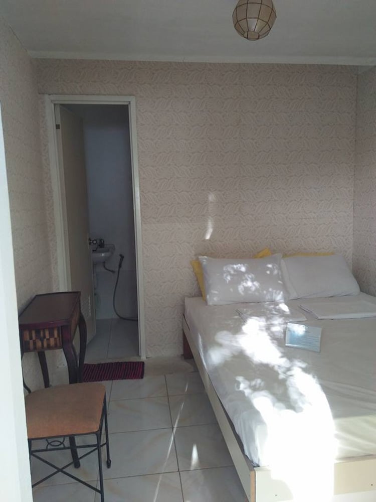 Deluxe Double Room With Bath (Room 1) photo 2