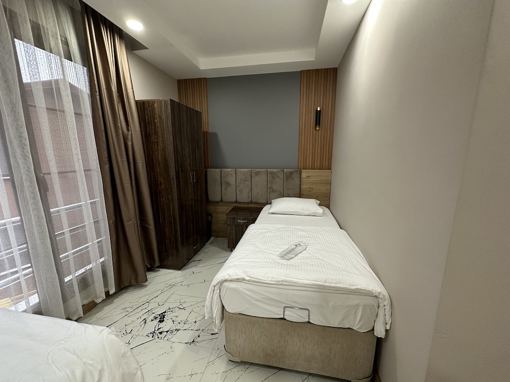 Luxury Triple Room photo 2