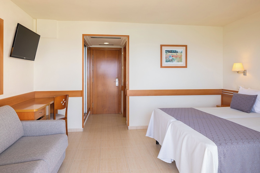 Twin Room (2 adults) - Photo 3