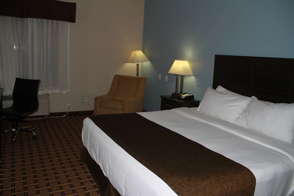 Suite, 1 King Bed, Non Smoking, Refrigerator & Microwave (Separate Living Room;with Sofabed) - Photo 1