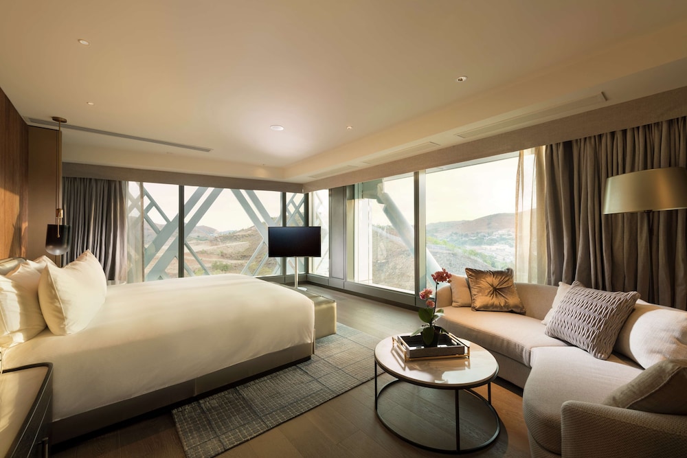 Presidential Suite, 1 King Bed (Chairman) photo 2