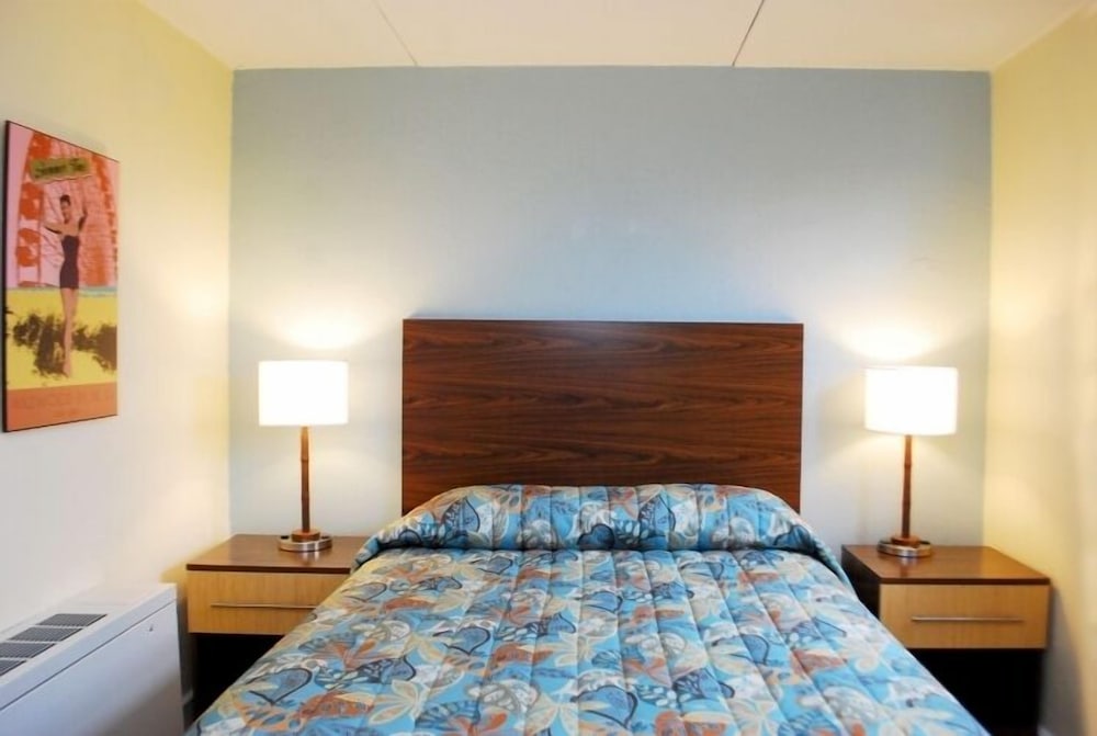 Pool View Room photo 3