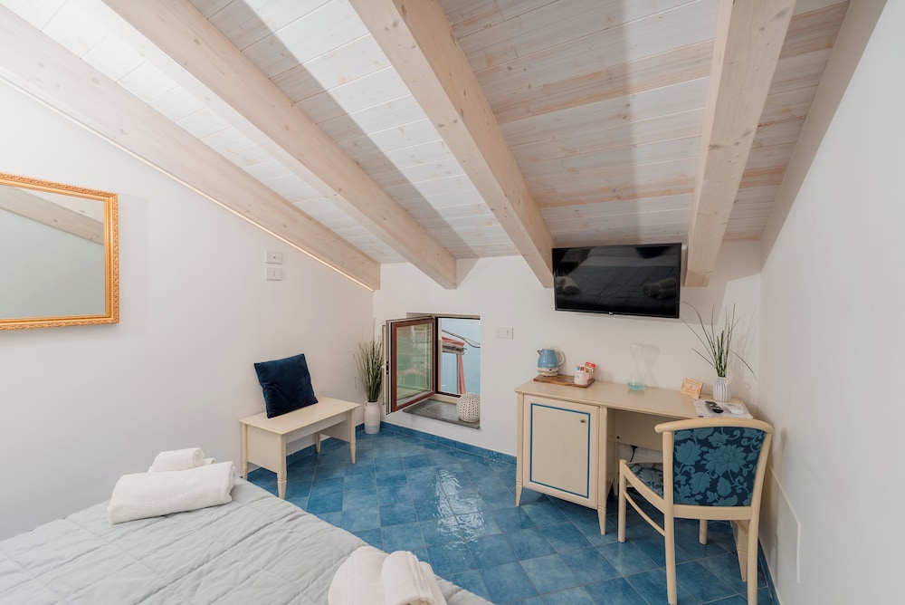 Double Room, Sea View (Depandance) - Photo 8