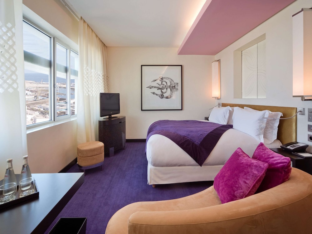Superior Room, 1 King Bed, City View - Photo 1