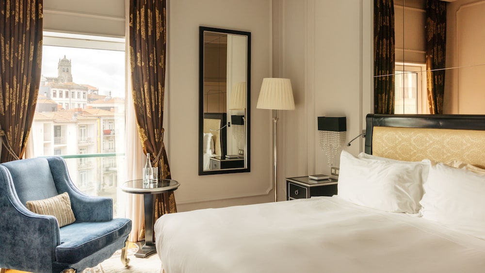 Classic Room, 1 King Bed, Accessible - Photo 5