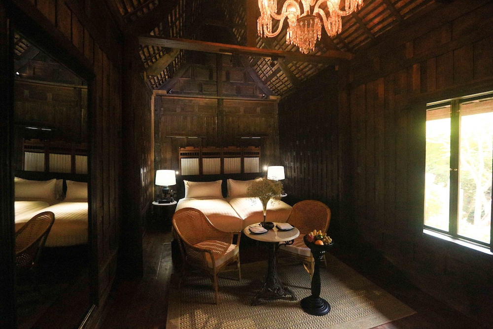 Villa Deluxe thumbnail 5