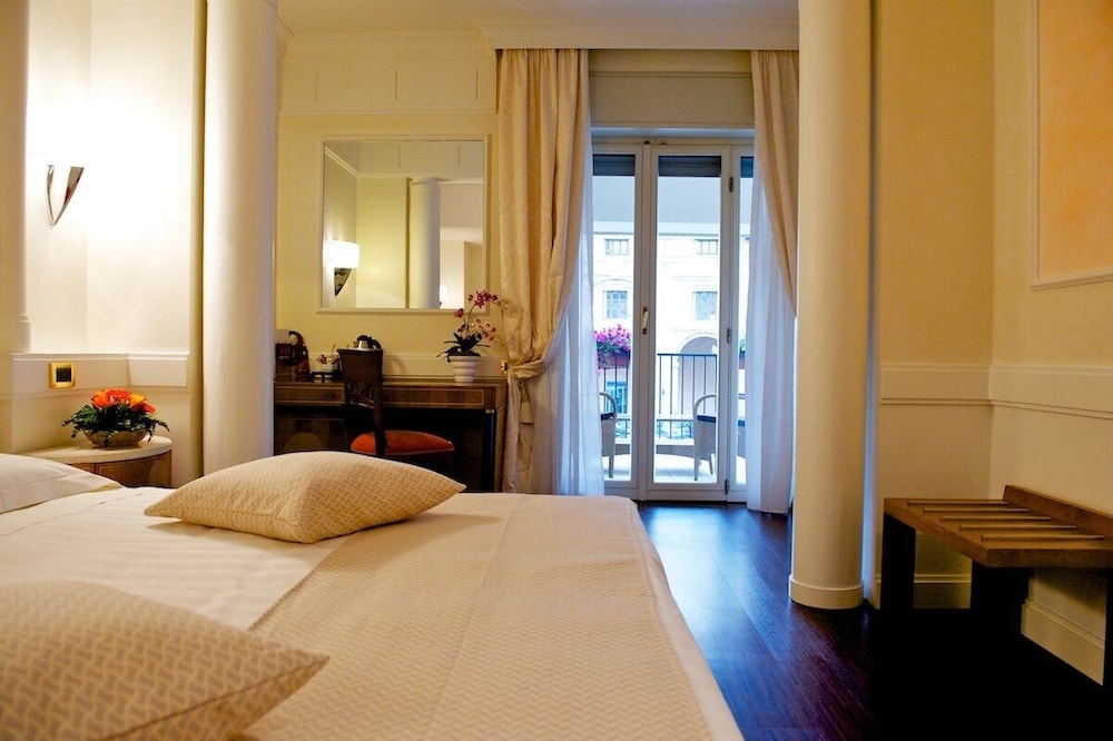 Deluxe Room, 1 Double Bed - Photo 9