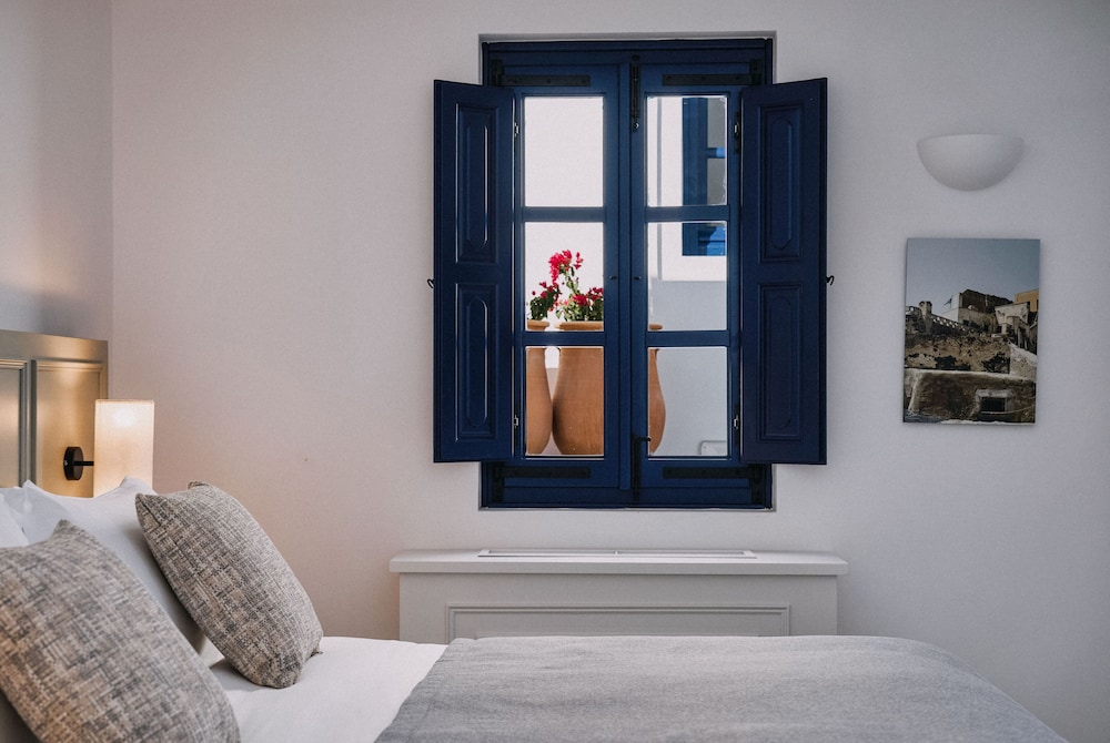 Suite, 1 Bedroom - Photo 2