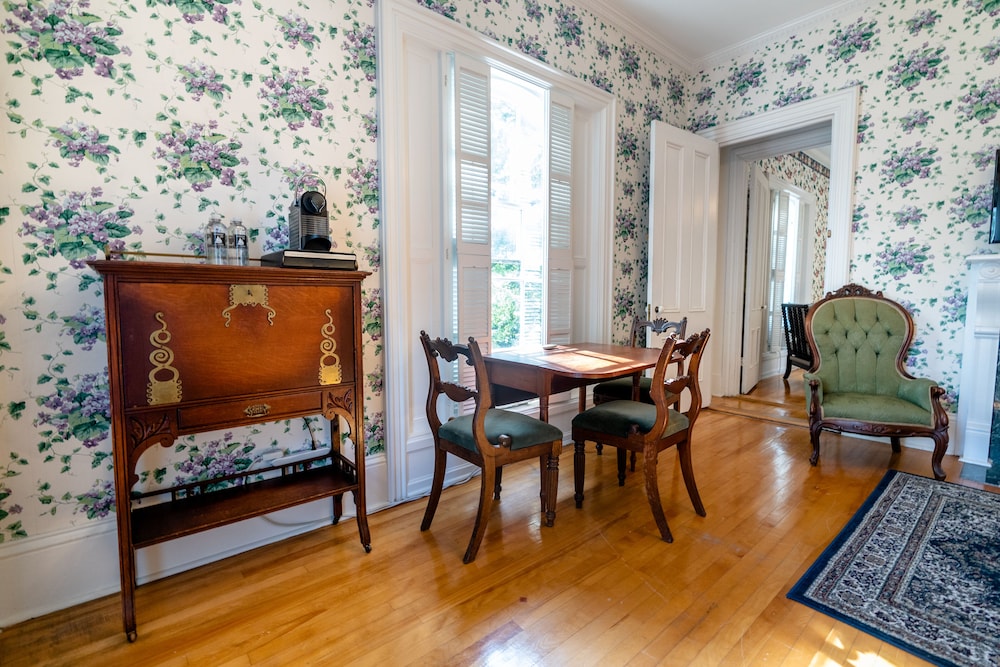 Premium Suite, 2 Bedrooms, Kitchenette, Partial Ocean View (2 Rooms) photo 2