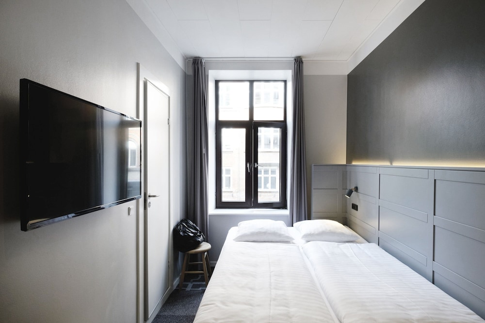 Double Room, 1 Double Bed