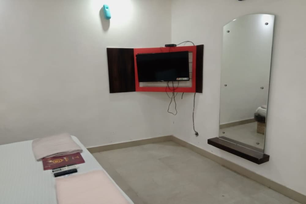 Suite - Photo 2