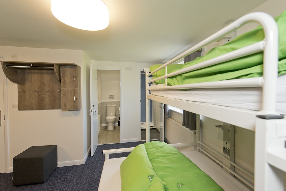 3 Bed Private Room Ensuite including Double Bed photo 3