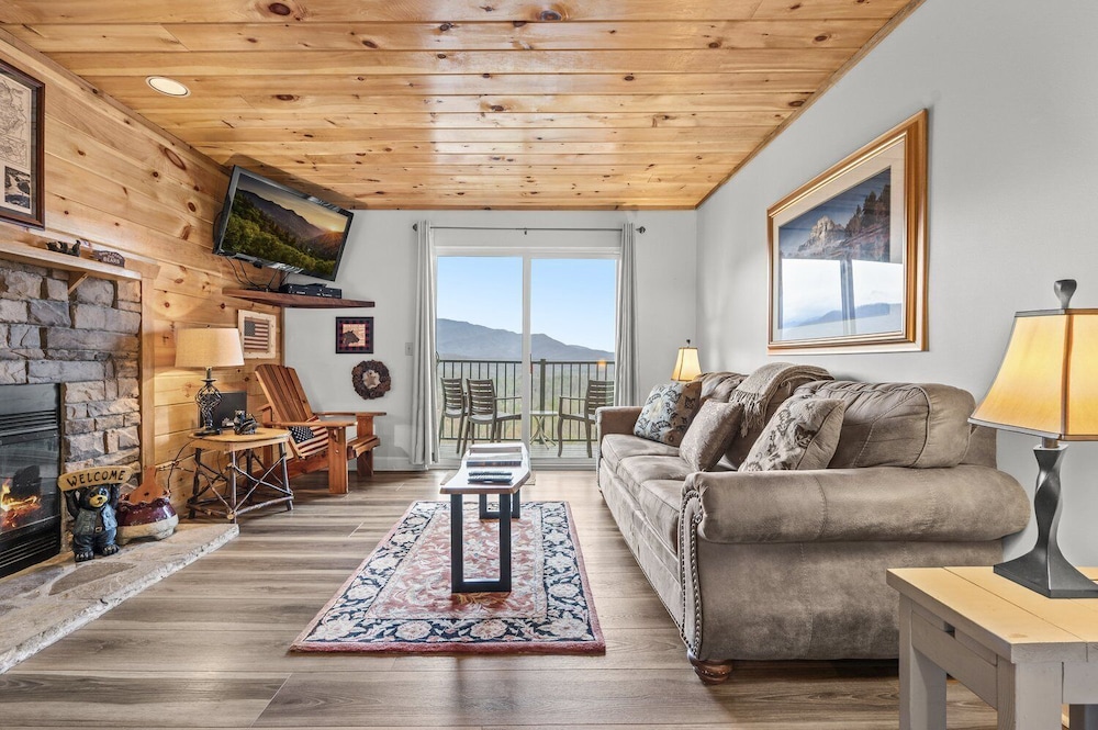 Whispering Woods | Indoor Pool Sleeps 7 Mountain Views Playground photo 1