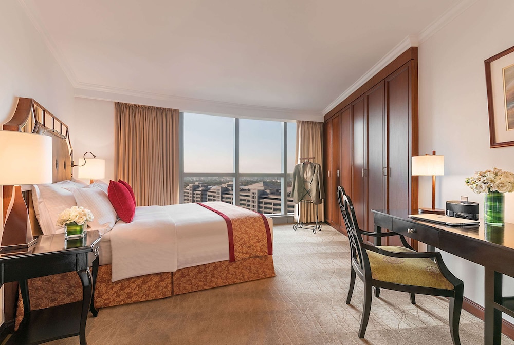 One-Bedroom Suite - Photo 10