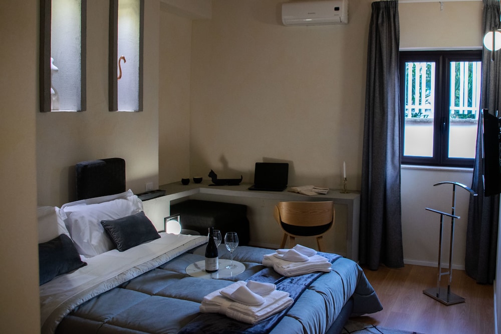Deluxe Room - Photo 4