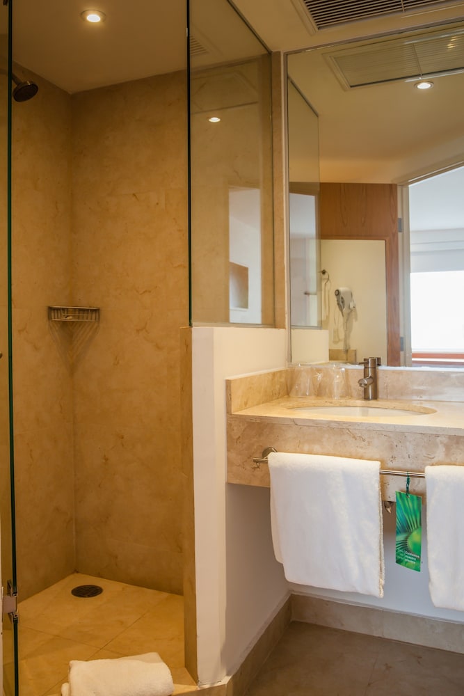 Superior Room, 2 Double Beds, Non Smoking photo 3