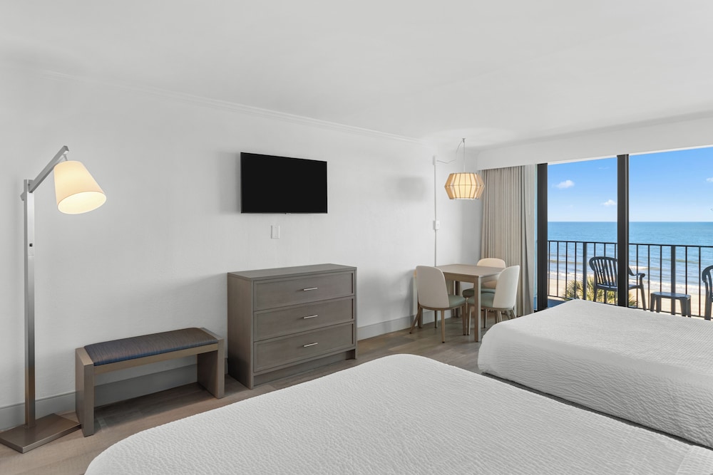 Schooner Oceanfront Deluxe Cabana Room - Photo 2