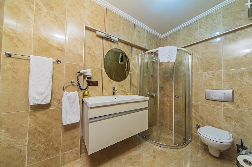 Standard Single Room, 1 Double Bed photo 3