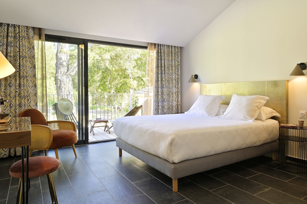 Deluxe Room, Garden View