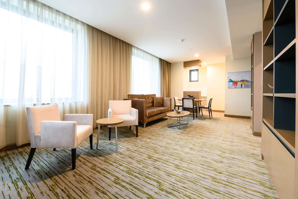 Executive Suite, 1 King Bed photo 3
