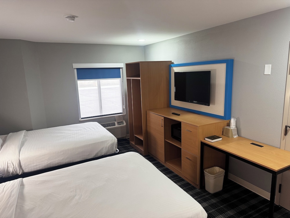 Basic Double Room, 2 Bedrooms - Photo 6