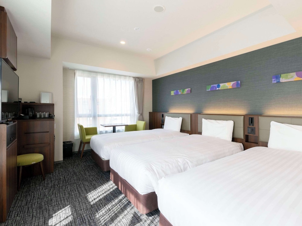 Standard Room, 3 Twin Beds, Non Smoking - Photo 1