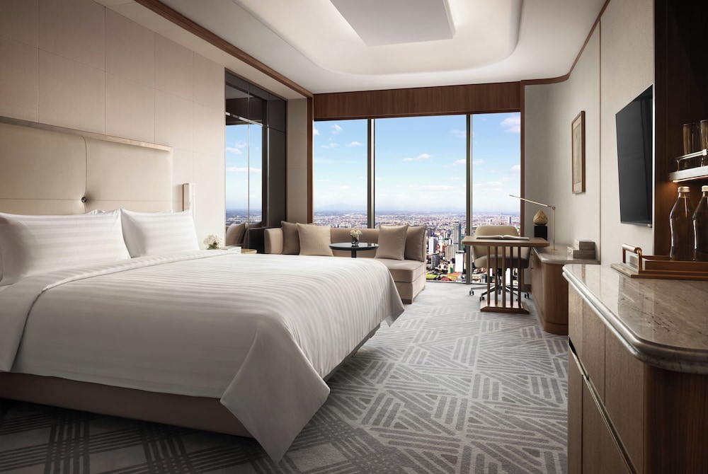 Deluxe Room, 1 King Bed, River View - Photo 5
