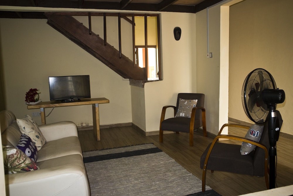 Duplex, Ocean View photo 2