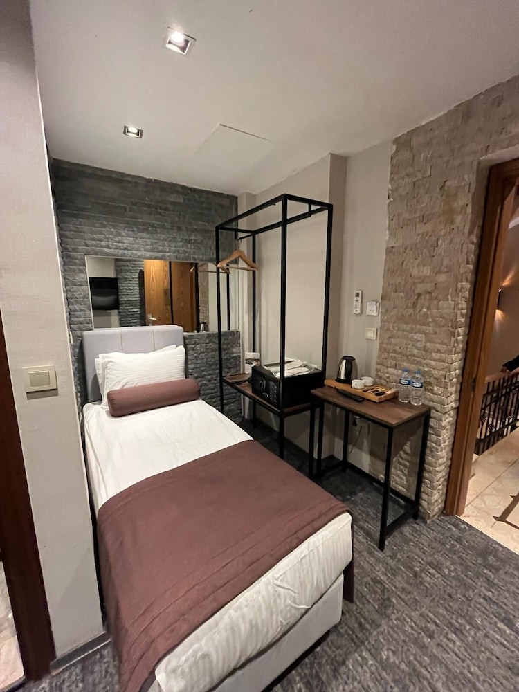 Standard Room photo 3