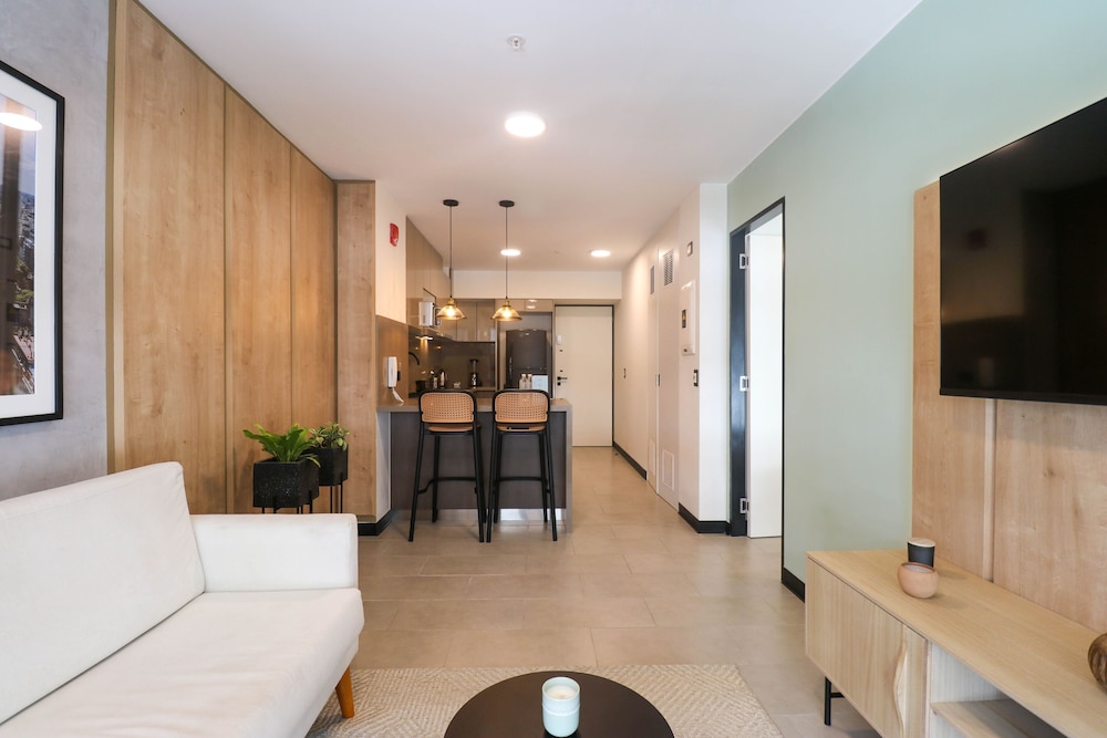 Apartment (802)