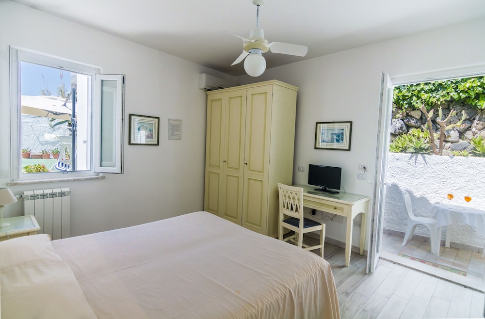 Classic Double Room photo 1