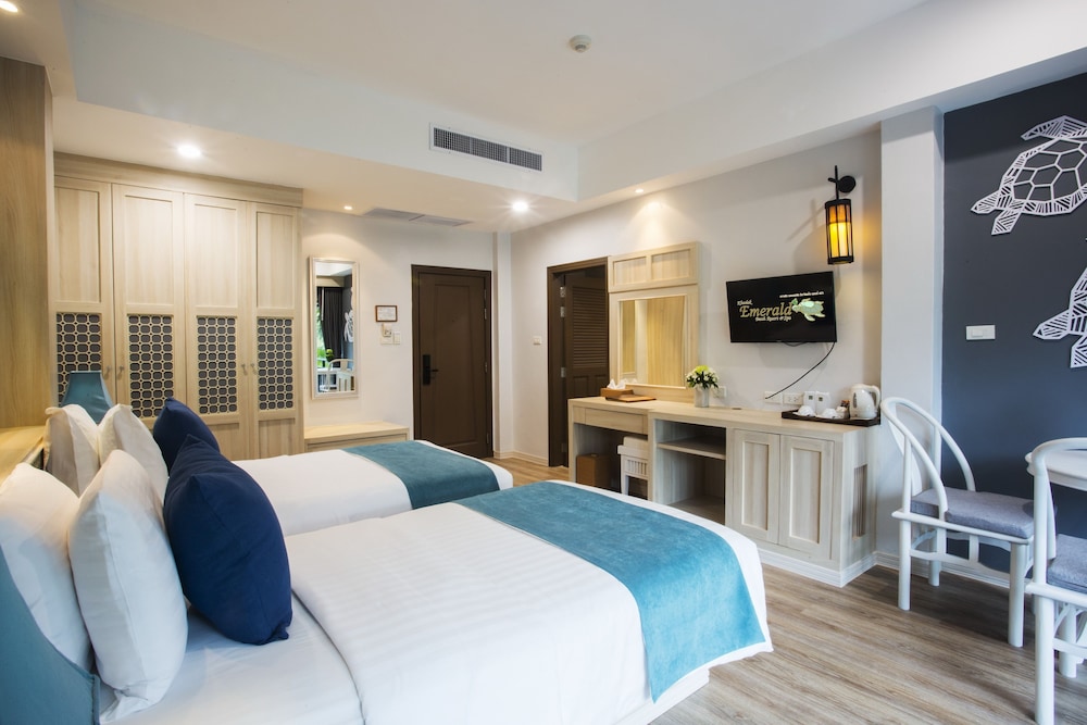 Deluxe Double ( 1 double bed) - Photo 11