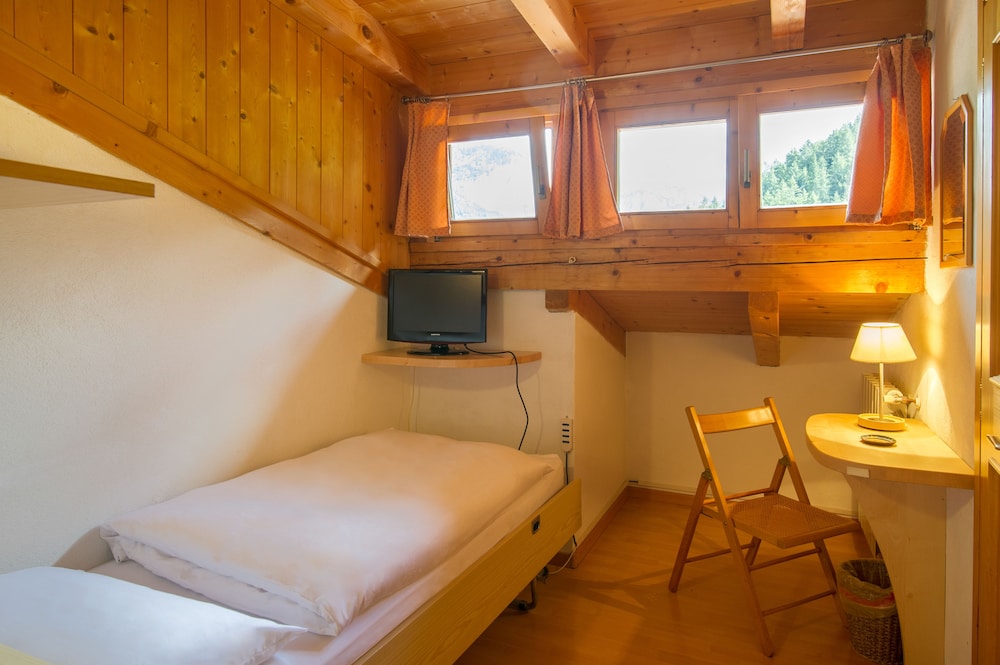 Single Room, Mountain View photo 3
