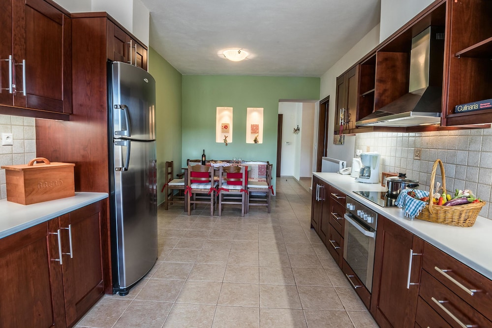 Villa, 5 Bedrooms, Private Pool photo 2