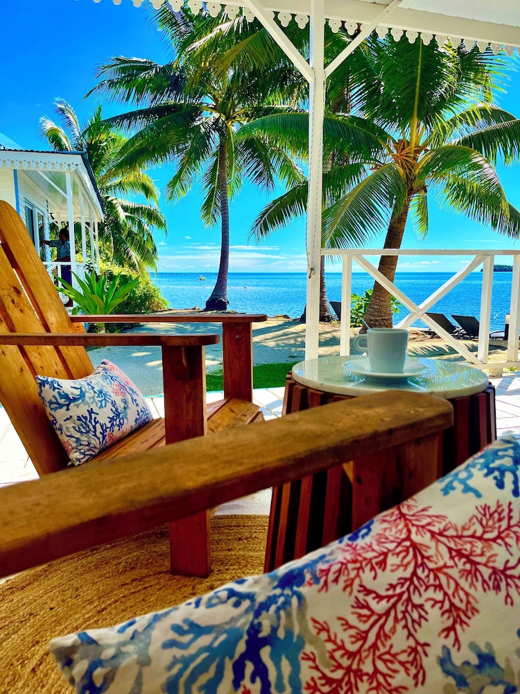 Lagoon Beach Bungalow photo 1