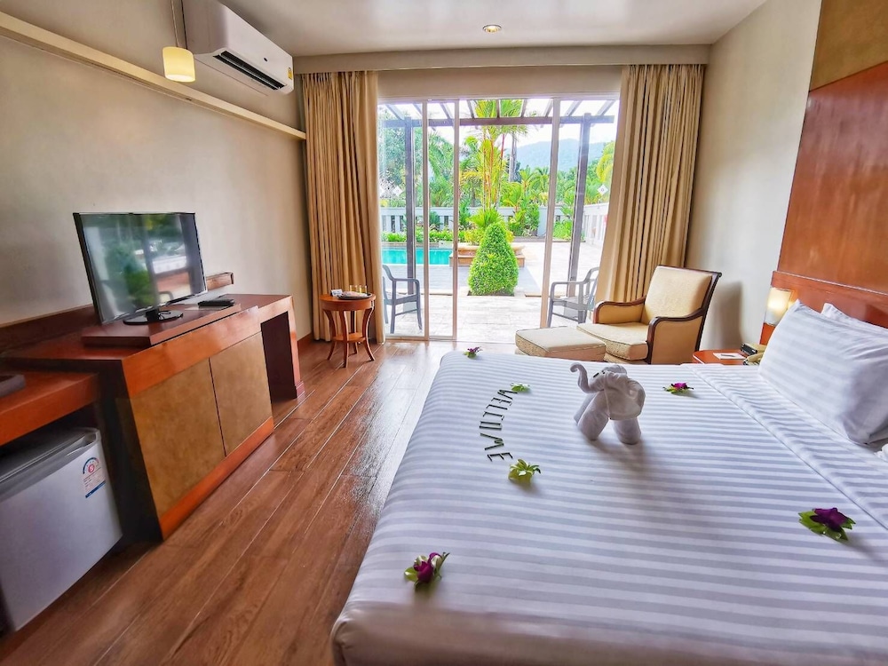 Deluxe Room - Photo 24