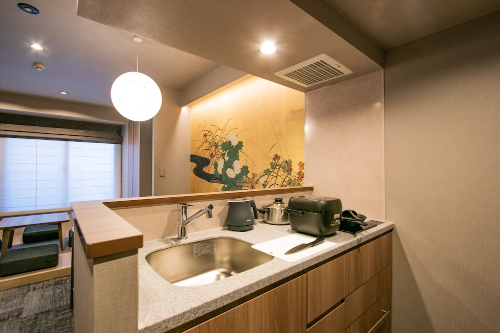 Superior Suite 1BR with 4beds, Non Smoking