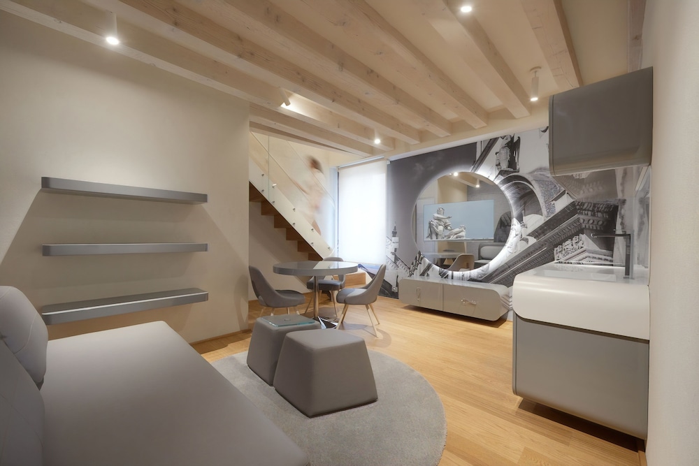 Duplex photo 2