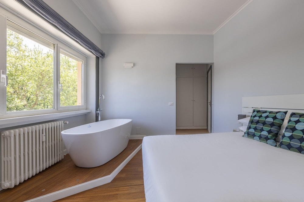 Deluxe Studio Suite photo 3