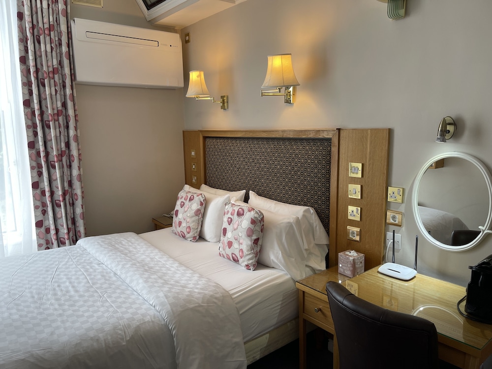 Basic Room, 1 Double Bed
