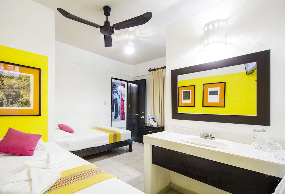 Standard Double Room, 1 Double or 2 Twin Beds, Non Smoking, Courtyard View photo 1