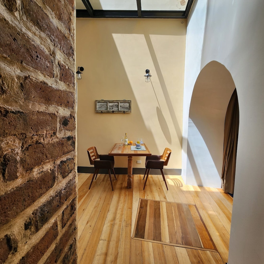 Premier Apartment, 1 Queen Bed, Accessible, Courtyard View photo 3