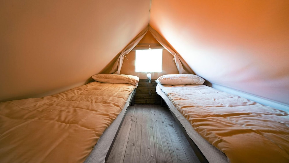 Basic Tent photo 1
