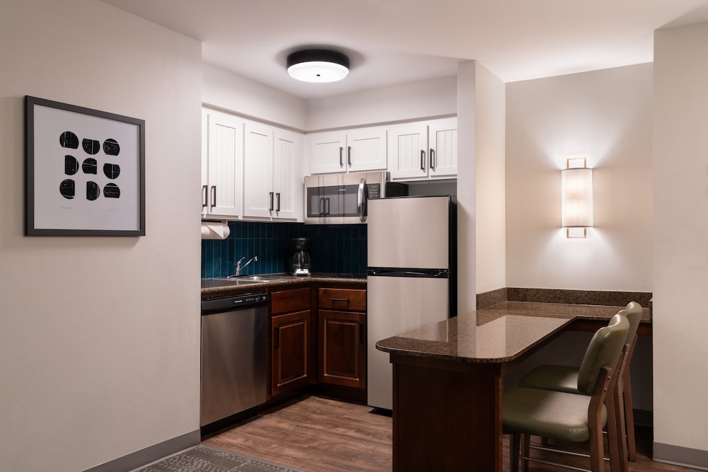 Suite, Multiple Beds - Photo 2