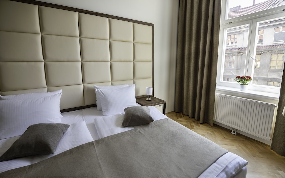 Deluxe Suite, 1 Bedroom (Grand)